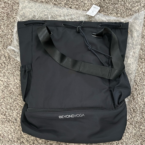NEW BEYOND YOGA BACKPACK SACK - Picture 3 of 6